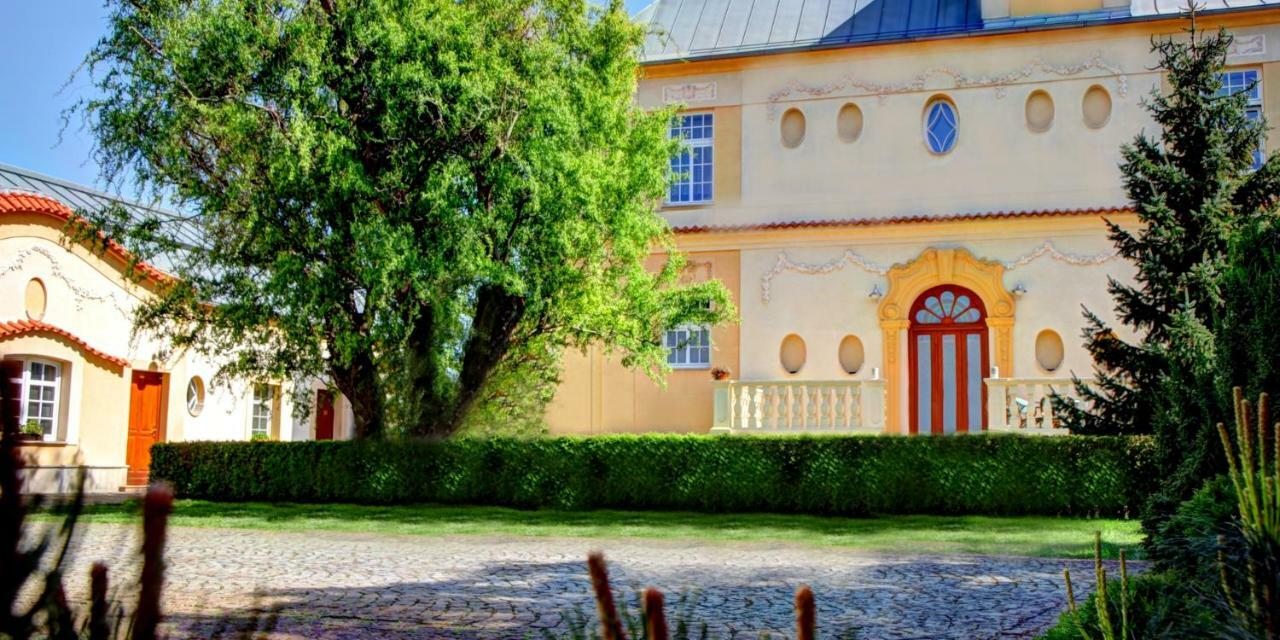 Penzion Tillerova Vila Lazne Bohdanec Exterior photo